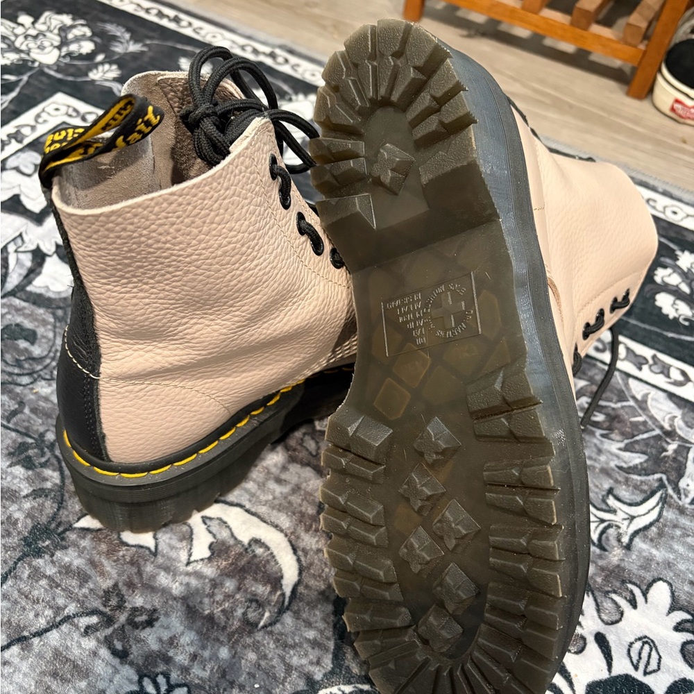 Dr. Marten Sinclair - image 2